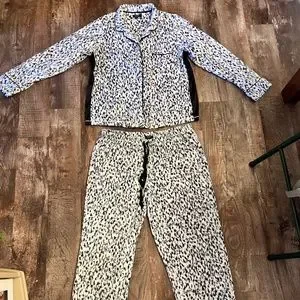 Simply Vera Wang Pajamas Cheetah Print Fleece Fabric Size ...